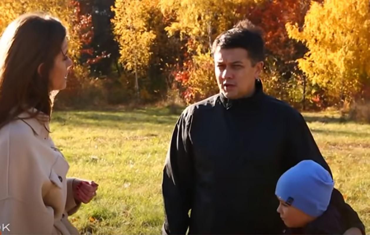 Было больше денег, – сын Разумкова забавно рассказал о работе отца в кресле спикера Было больше денег, – сын Разумкова забавно рассказал о работе отца в кресле спикера