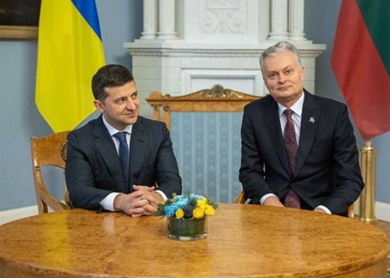 Президент Зеленский обсудил с главой Литвы ситуацию на границе с Беларусью Президент Зеленский обсудил с главой Литвы ситуацию на границе с Беларусью