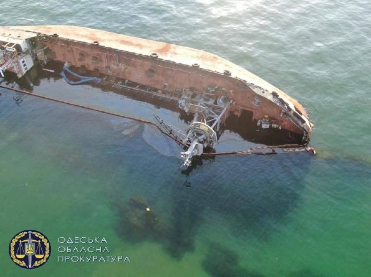 С владельца танкера Delfi взыскали более 16 тысяч долларов за загрязнение Черного моря