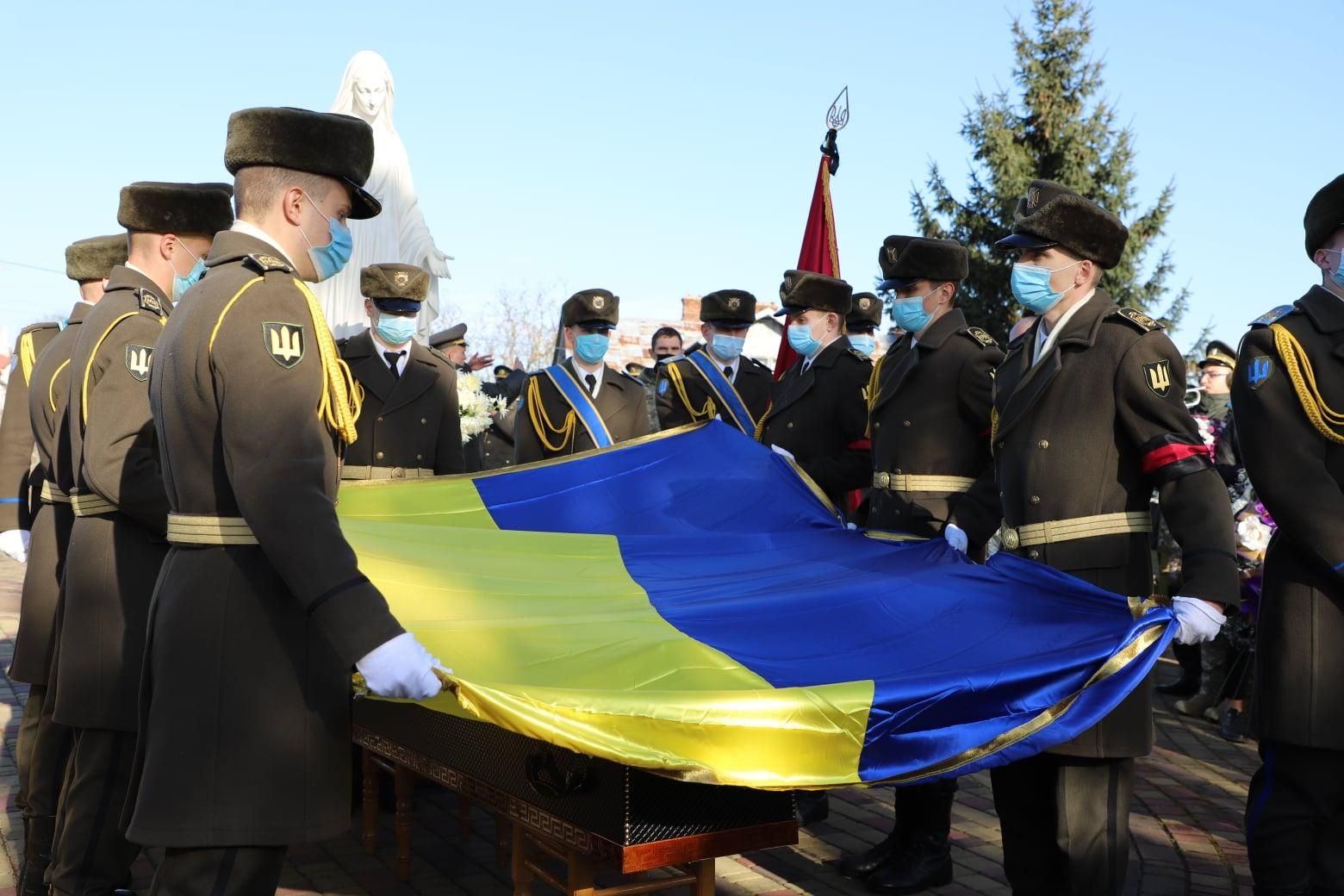 Во Львовской области простились с погибшим Героем Виталием Павлысько: щемящие фото Во Львовской области простились с погибшим Героем Виталием Павлысько: щемящие фото