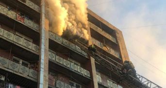 В Одесі загорівся гуртожиток: рятувальники евакуювали 37 людей, серед них – вагітна жінка