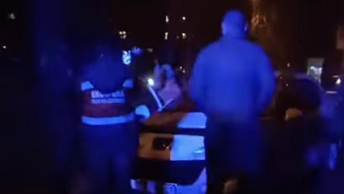 В Черновцах водитель заблокировала проезд скорой с тяжелой пациенткой - Новости Черновцов - 24 Канал В Черновцах водитель заблокировала проезд скорой с тяжелой пациенткой - Новости Черновцов - 24 Канал