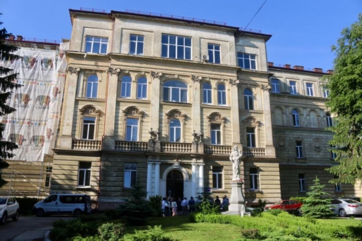 У львівському пологовому будинку можна буде народжувати у ванній - Новини Львів - Львів У львівському пологовому будинку можна буде народжувати у ванній - Новини Львів - Львів