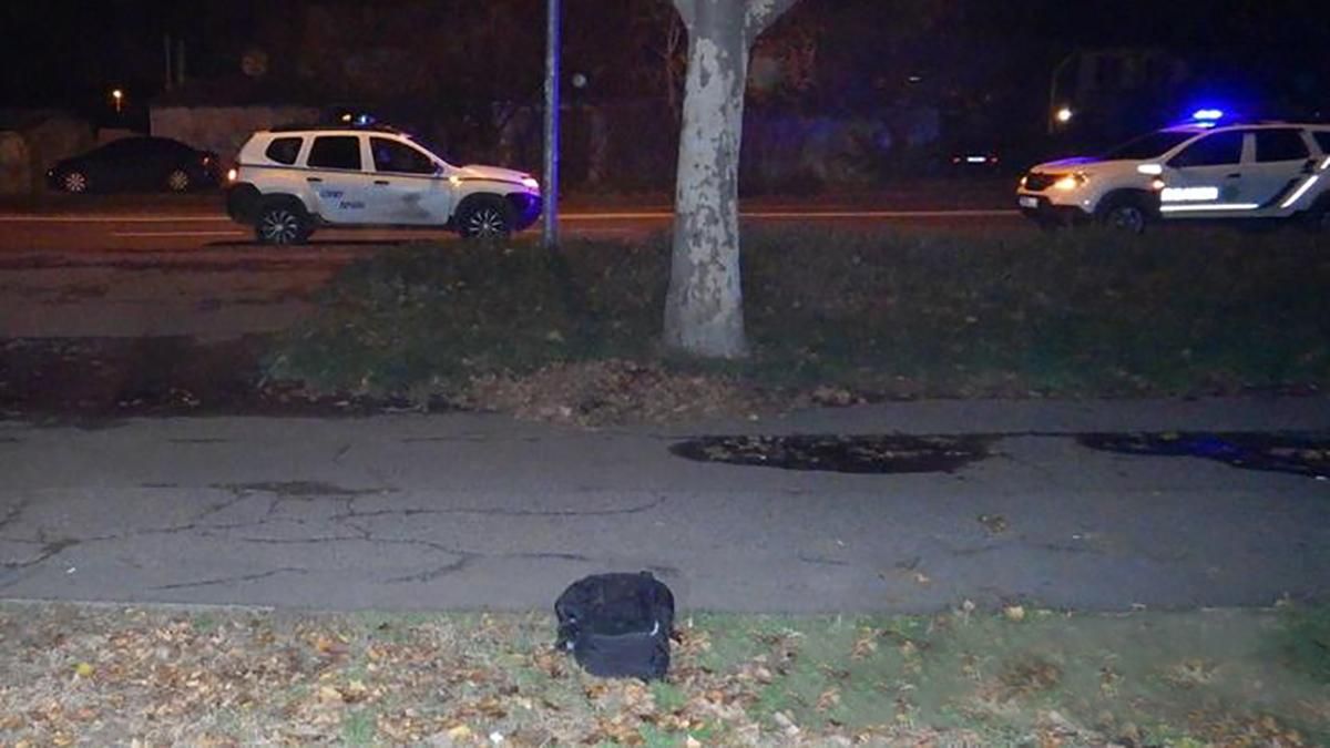 В Одессе подростки с баллончиком дерзко ограбили мужчину В Одессе подростки с баллончиком дерзко ограбили мужчину