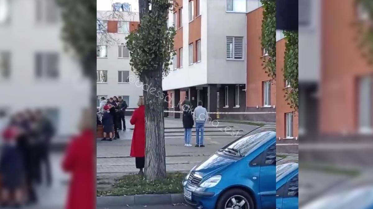 Замінували територію одеського заводу "Краян": почалась евакуація - 24 Канал Замінували територію одеського заводу "Краян": почалась евакуація - 24 Канал