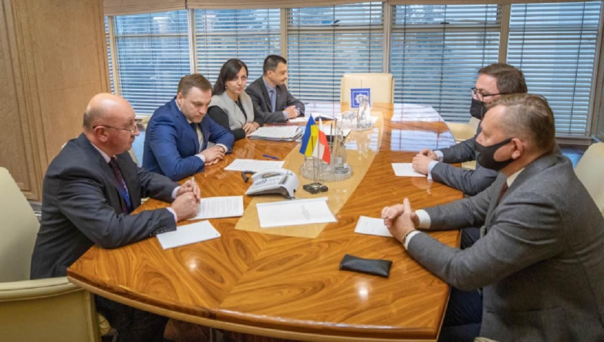 Україна готова оперативно допомогти: Монастирський запевнив Польщу у підтримці - 24 Канал Україна готова оперативно допомогти: Монастирський запевнив Польщу у підтримці - 24 Канал