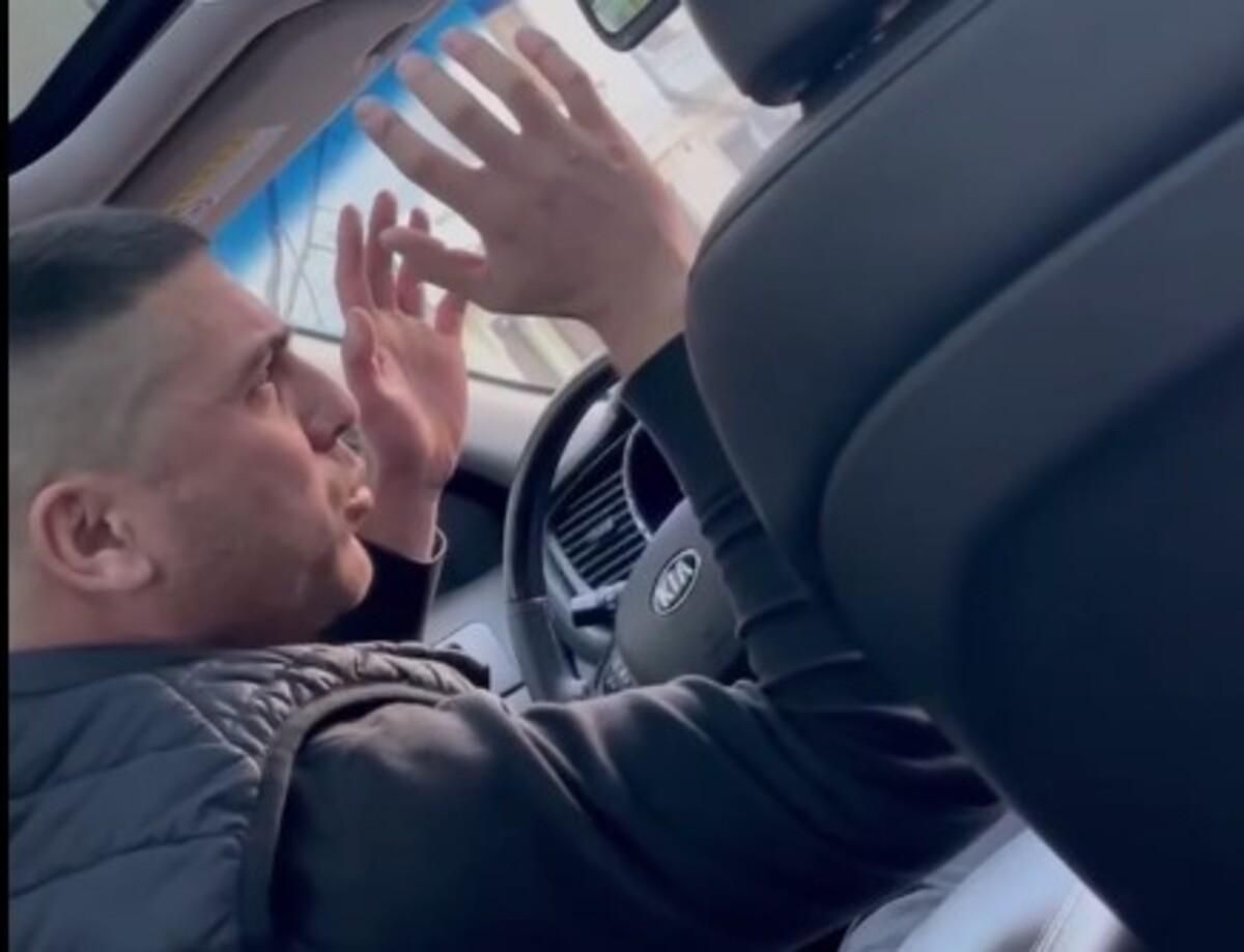 Таксист в Киеве обматерил девушку за отсутствие наличных: сетью ширится резонансное видео