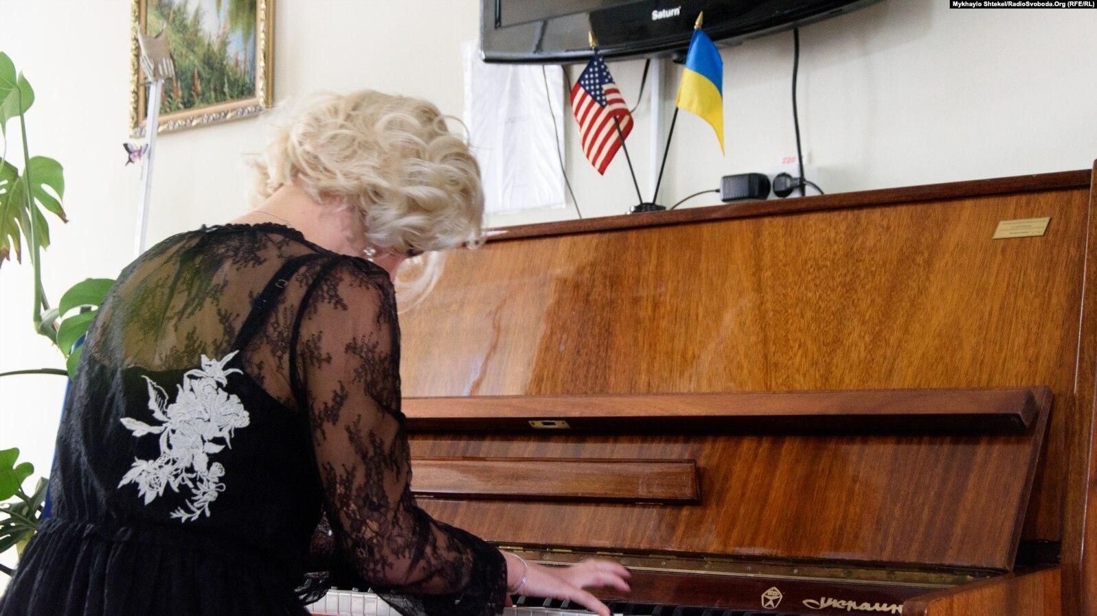 В Одесі для хворих на онкологію організували концерт: закладу подарували фортепіано - Новини Одеса - Тренди