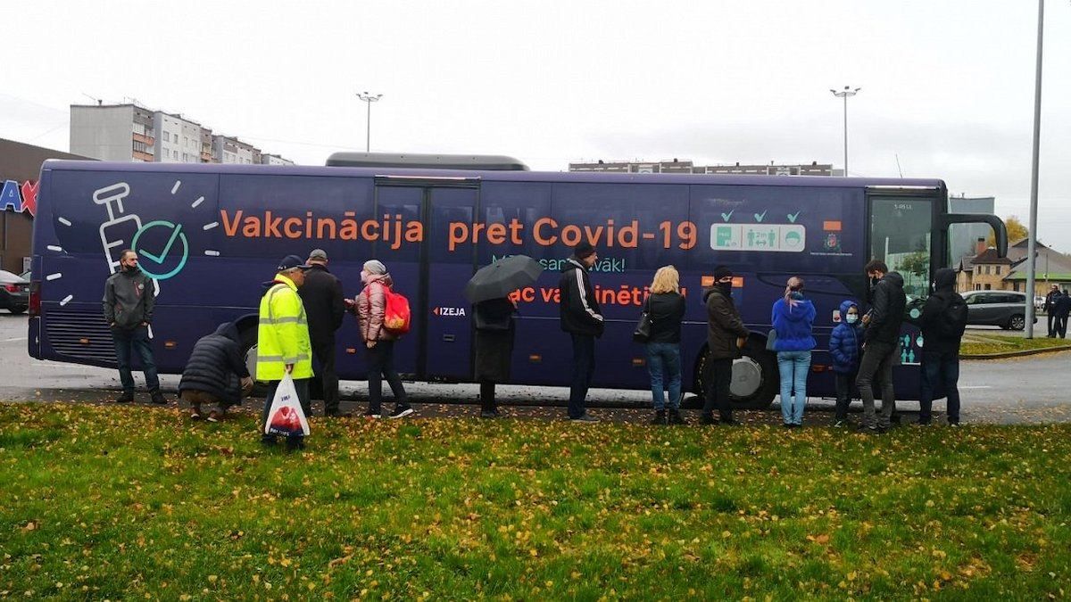 Без зарплати та права голосувати: у Латвії суттєво урізали права невакцинованим депутатам - 24 Канал Без зарплати та права голосувати: у Латвії суттєво урізали права невакцинованим депутатам - 24 Канал