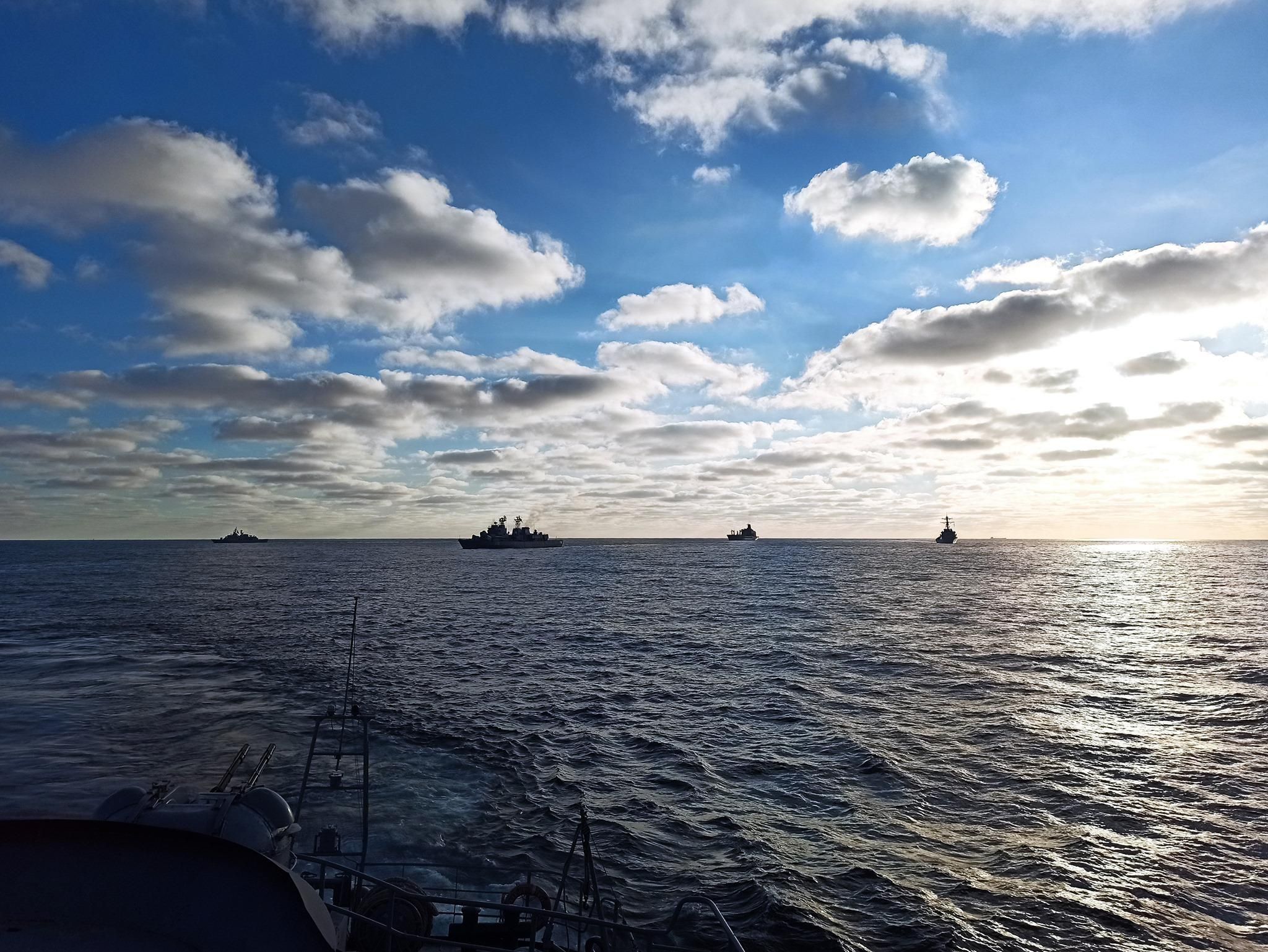 Українські ВМС провели тренування у Чорному морі з кораблями НАТО: потужні фото - Україна новини - 24 Канал