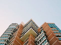 В яких районах Києва знизилися ціни на новобудови: інфографіка