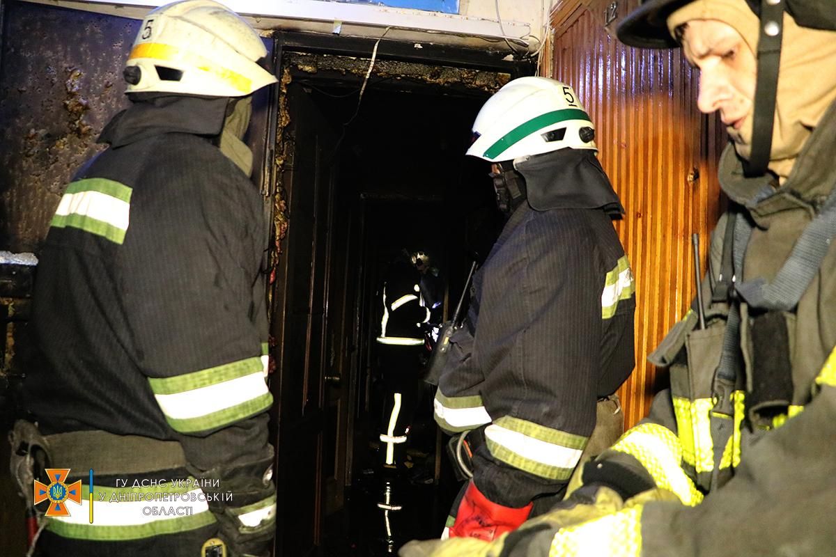 Смертельна пожежа сталась у п'ятиповерхівці в Дніпрі: двоє людей загинули - Україна новини - 24 Канал Смертельна пожежа сталась у п'ятиповерхівці в Дніпрі: двоє людей загинули - Україна новини - 24 Канал