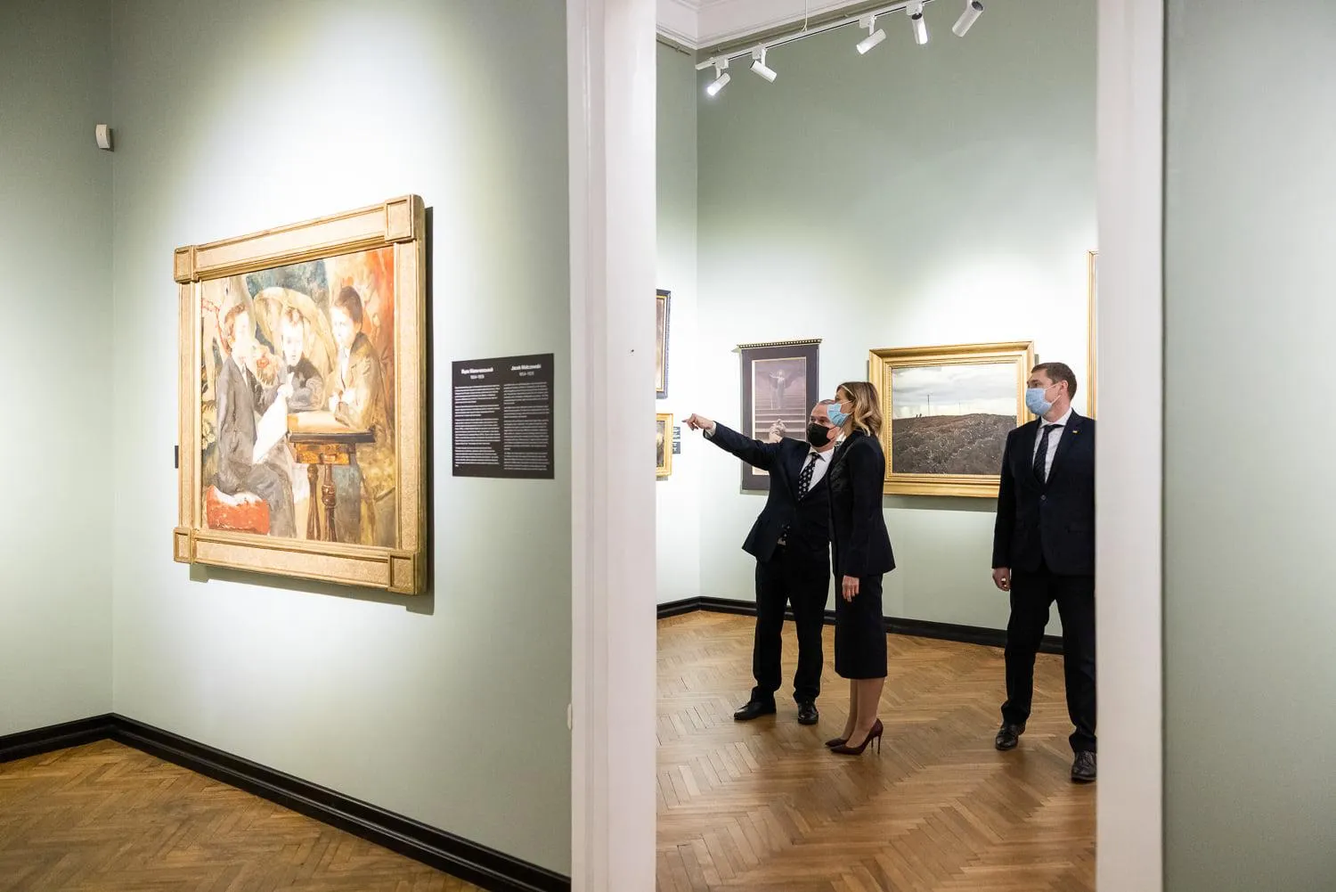 Олена Зеленська у львівському музеї Олена Зеленська у львівському музеї