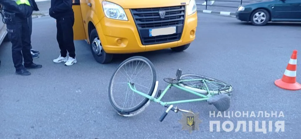 Водій маршрутки збив 70-річного чоловіка на Львівщині: постраждалий – у реанімації Водій маршрутки збив 70-річного чоловіка на Львівщині: постраждалий – у реанімації