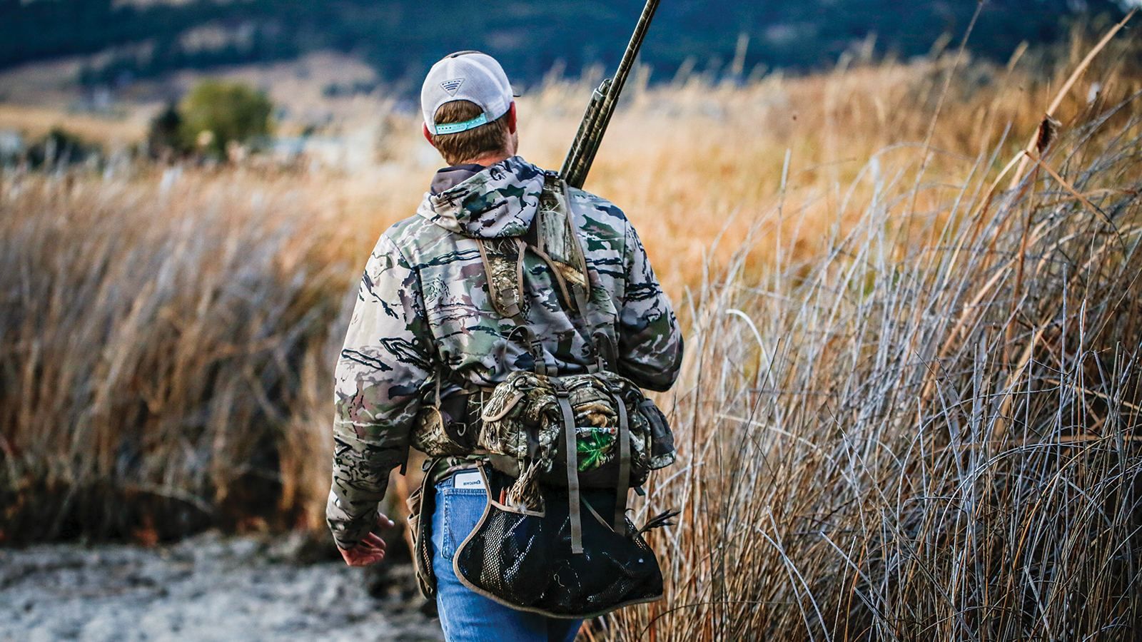 Цілився в зайця, а підстрелив друга: під Харковом ледь не вбили мисливця - 24 Канал Цілився в зайця, а підстрелив друга: під Харковом ледь не вбили мисливця - 24 Канал