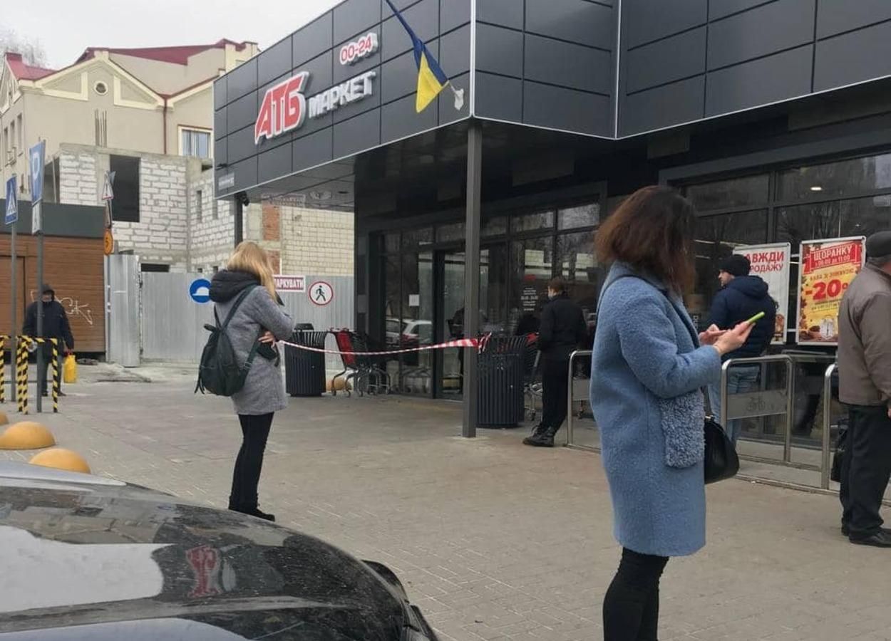 Во львовском супермаркете внезапно умер мужчина