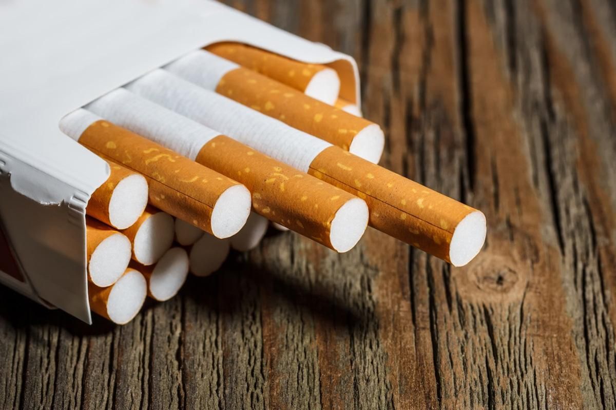Рекордну для Угорщини контрабанду цигарок міг відправити бізнес-партнер Кауфмана та Грановського