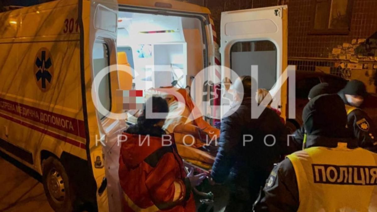 В Кривом Роге юноша из-за колбасы порезал семью на глазах у детей: жуткие фото и видео