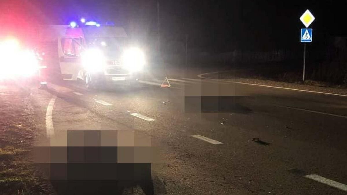 На Рівненщині два зустрічних авто на смерть збили чоловіка й жінку на "зебрі" - Новини Рівне - 24 Канал На Рівненщині два зустрічних авто на смерть збили чоловіка й жінку на "зебрі" - Новини Рівне - 24 Канал