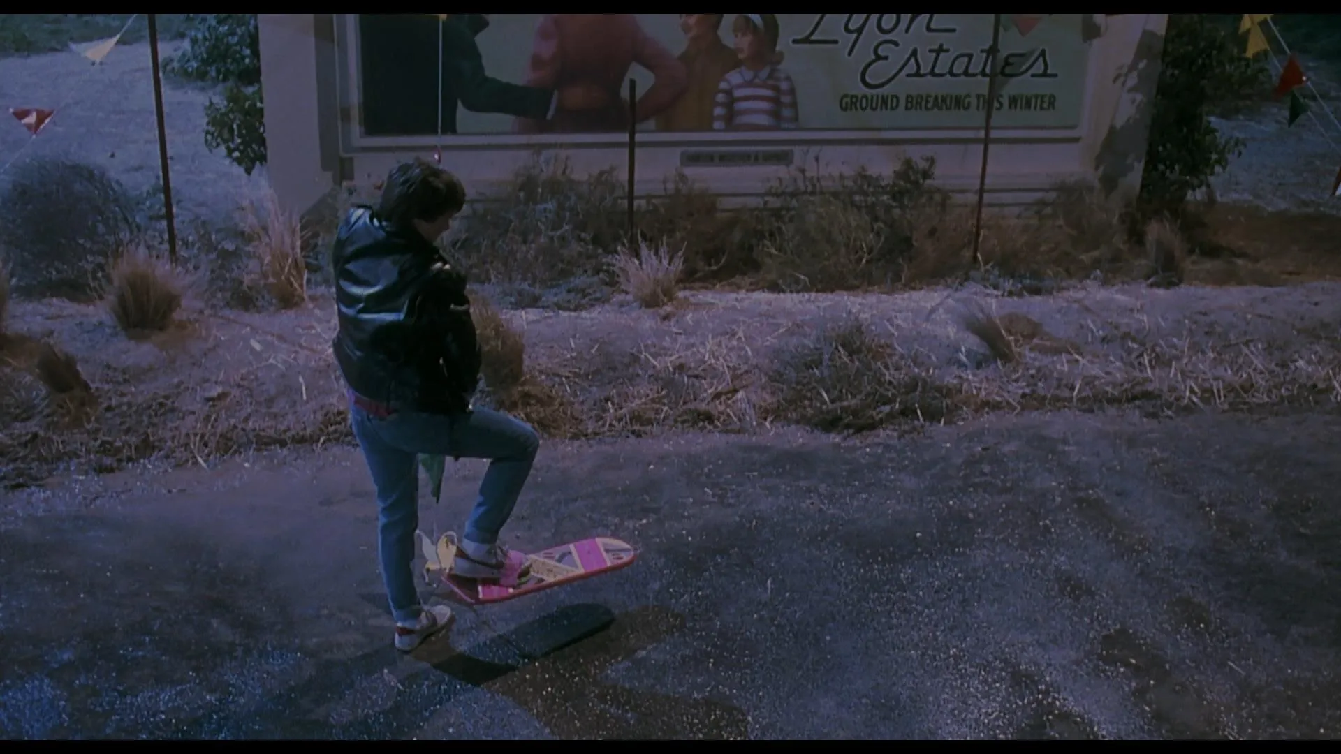 Марті МакФлай та його говерборд в кадрі з фільму 