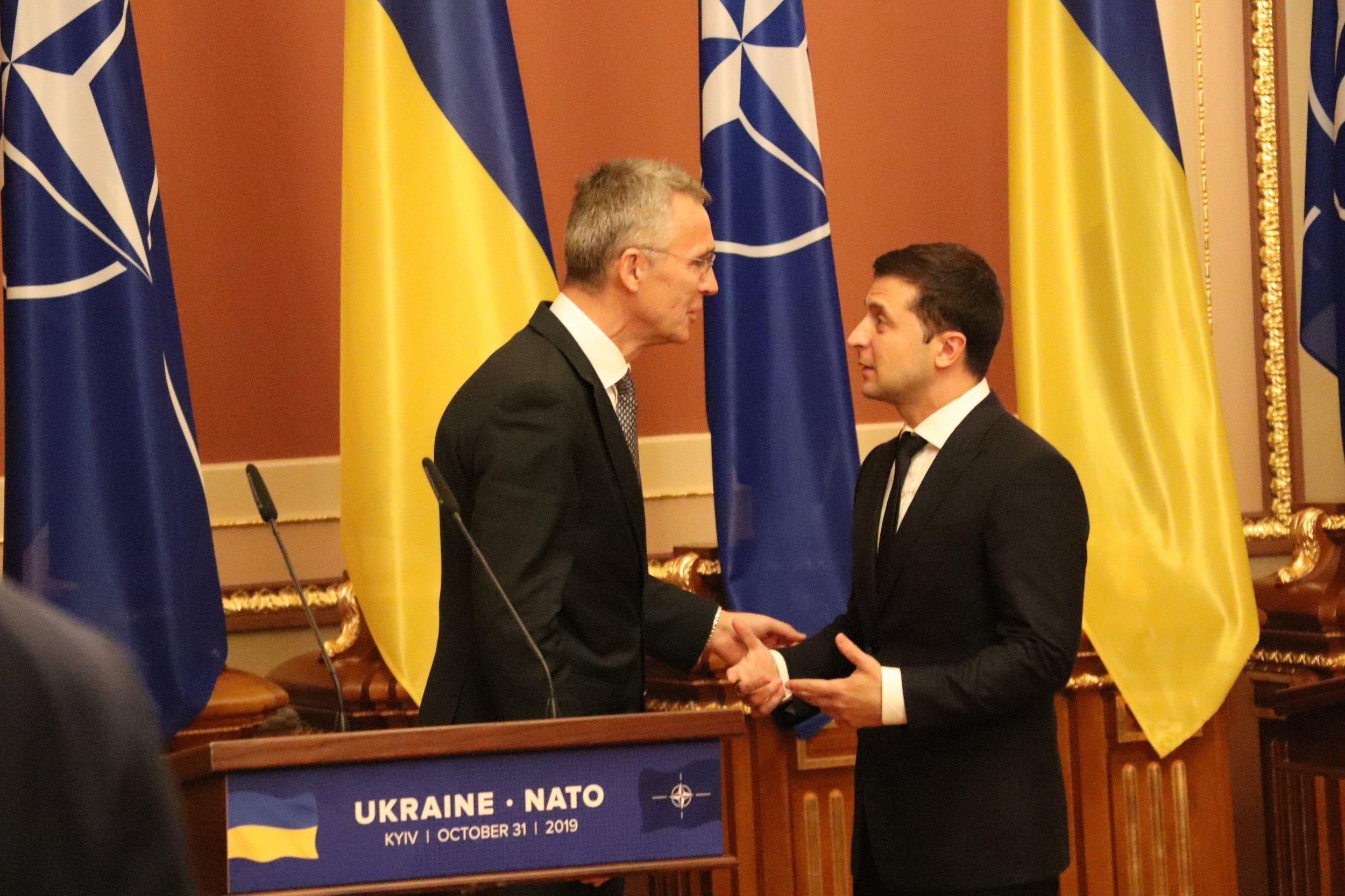 Україна стає цінною для НАТО, – дослідник про кризу в Європі - Україна новини - 24 Канал