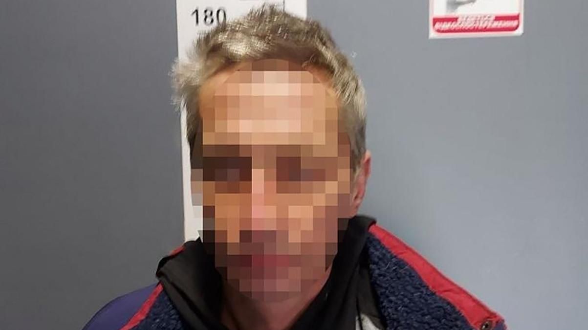 Пока женщина была на работе: в Киеве 44-летний мужчина развращал малолетнюю падчерицу Пока женщина была на работе: в Киеве 44-летний мужчина развращал малолетнюю падчерицу