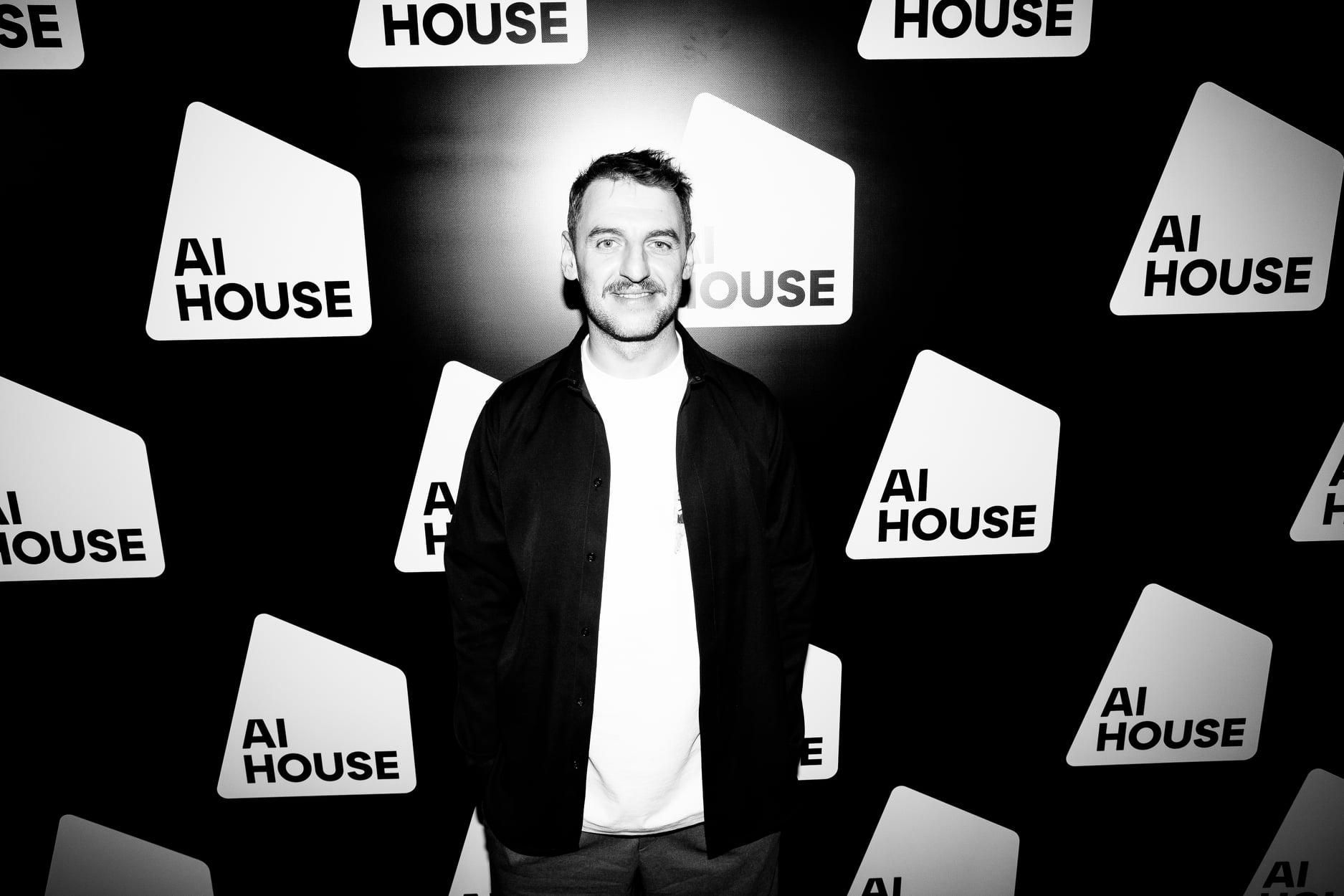 Засновник Roosh Сергій Токарєв про стартапи: фаундерам потрібна допомога, а не тиск Засновник Roosh Сергій Токарєв про стартапи: фаундерам потрібна допомога, а не тиск