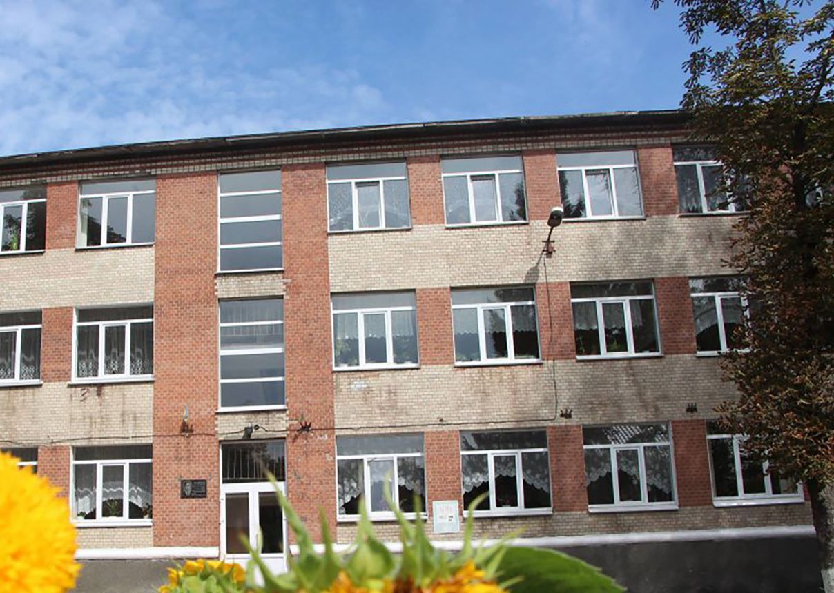В Хмельницком учительница травила учеников: выгоняла с уроков, заставляла бегать, материла
