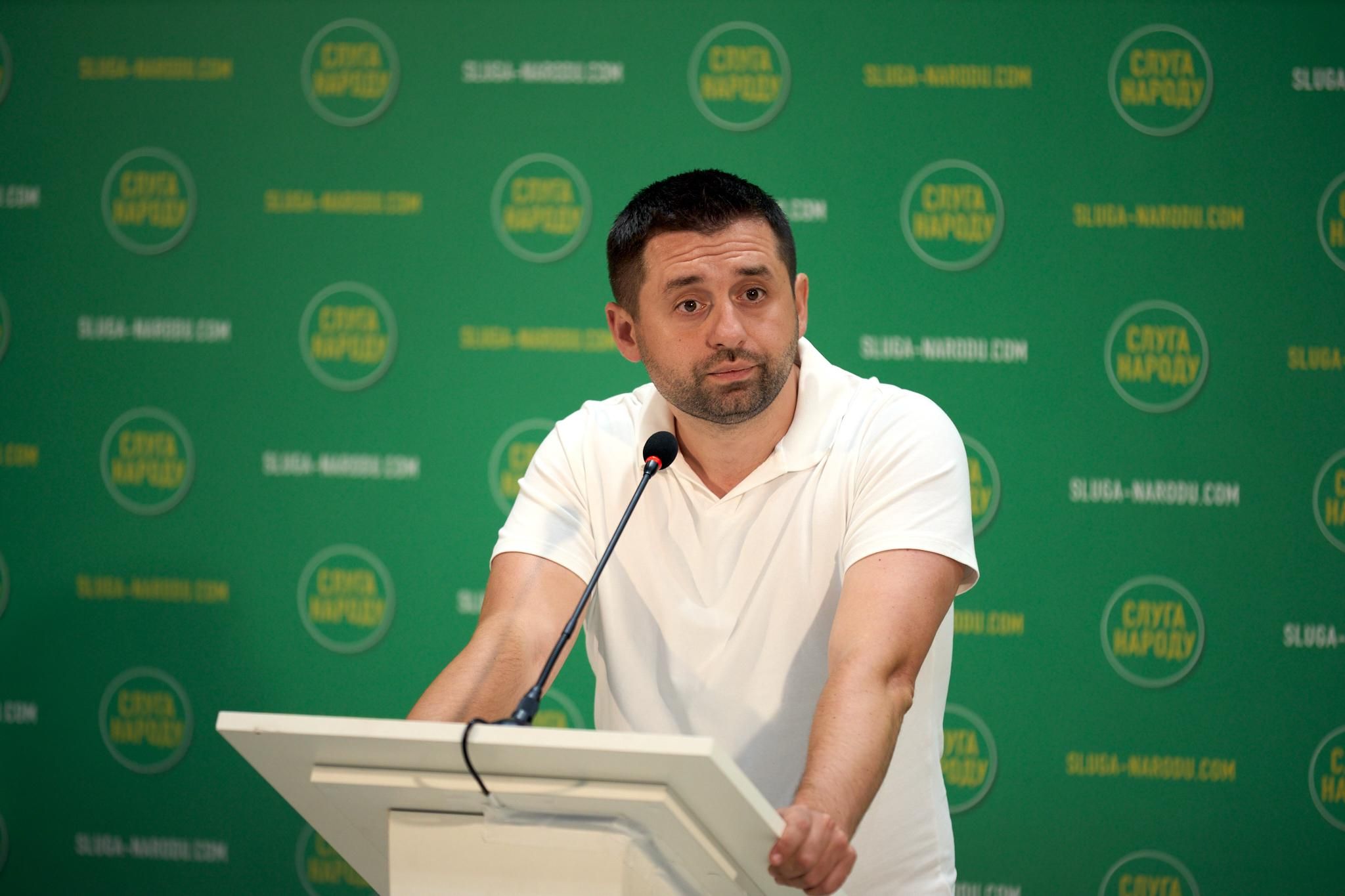 Українська влада не мала коментувати операцію щодо захоплення вагнерівців, – Арахамія - 24 Канал Українська влада не мала коментувати операцію щодо захоплення вагнерівців, – Арахамія - 24 Канал