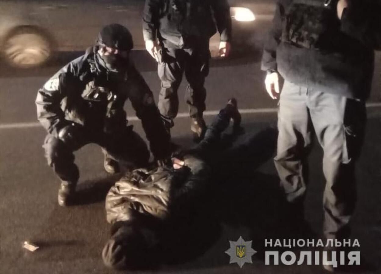 Погрожував зброєю вагітній дружині: на Львівщині рекетир вимагав у бізнесмена гроші - Новини Львова - Львів Погрожував зброєю вагітній дружині: на Львівщині рекетир вимагав у бізнесмена гроші - Новини Львова - Львів