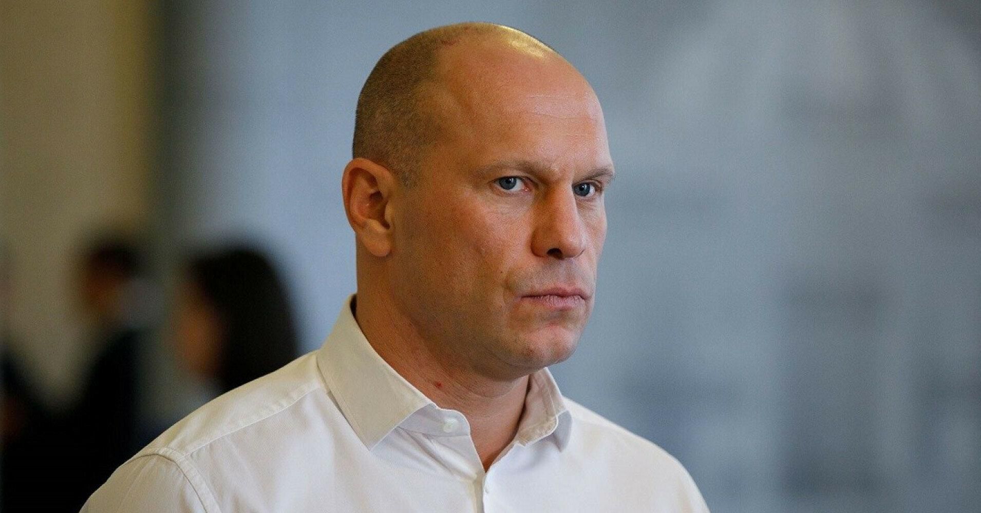 Кива уже сдал наградное оружие Кива уже сдал наградное оружие