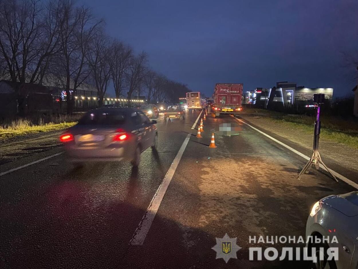 Під Львовом фура на смерть збила 22-річного пішохода - Новини Івано-Франківська - Львів