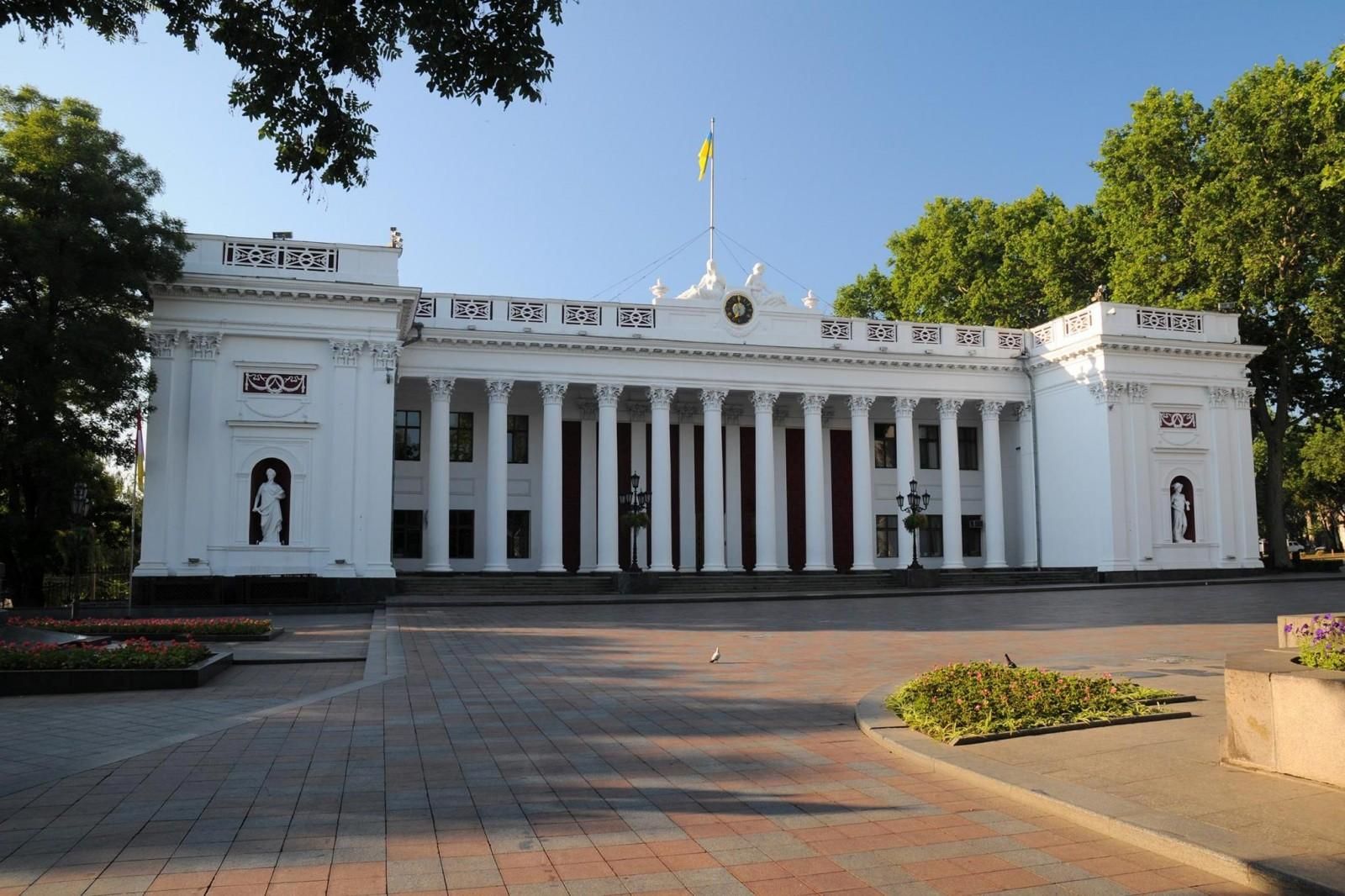В здании Одесского городского совета искали взрывчатку