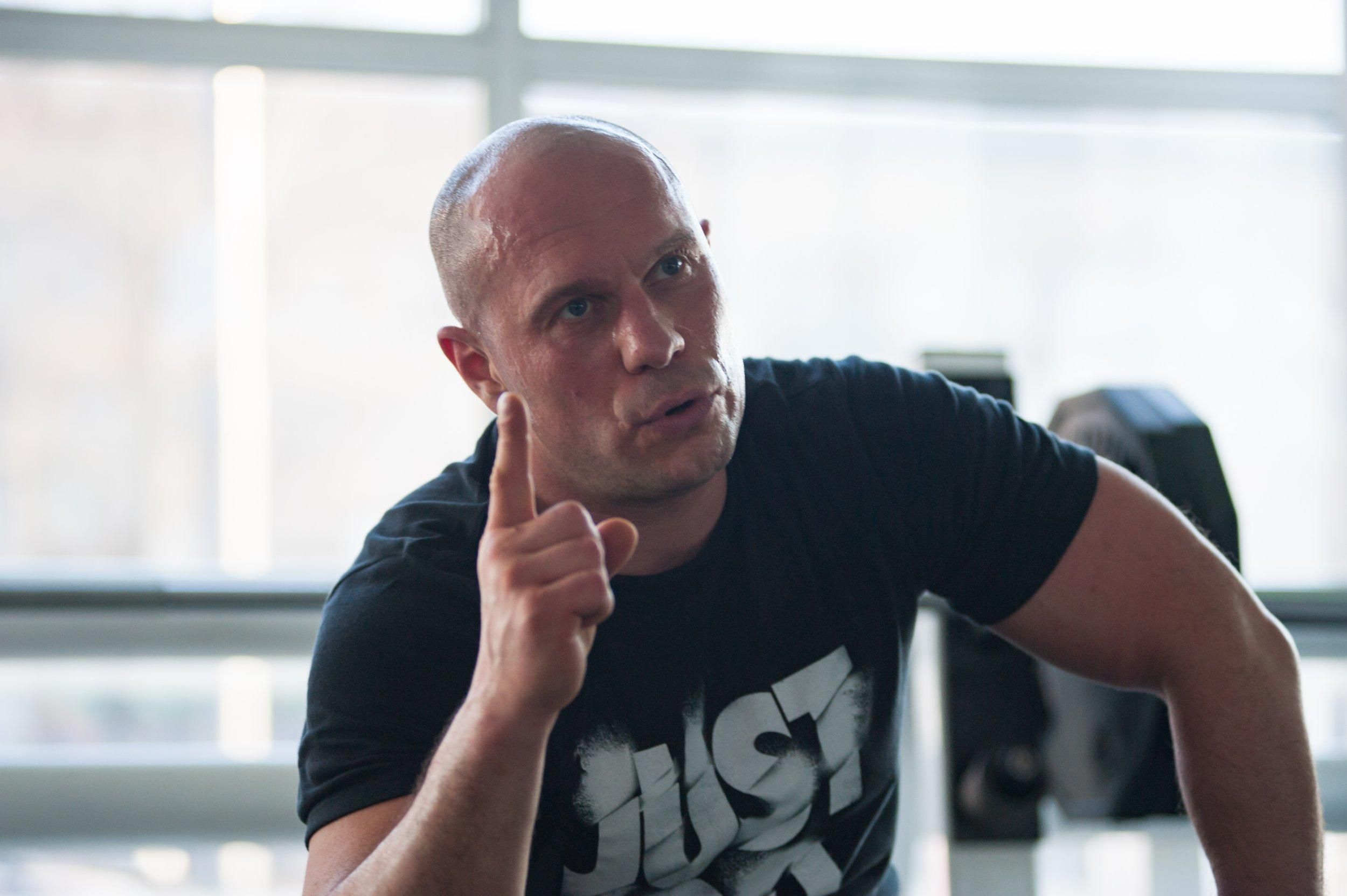 Забрали оружие и звание: обиженный Кива нацелился на депутатов - Новости Дебальцево - 24 Канал Забрали оружие и звание: обиженный Кива нацелился на депутатов - Новости Дебальцево - 24 Канал