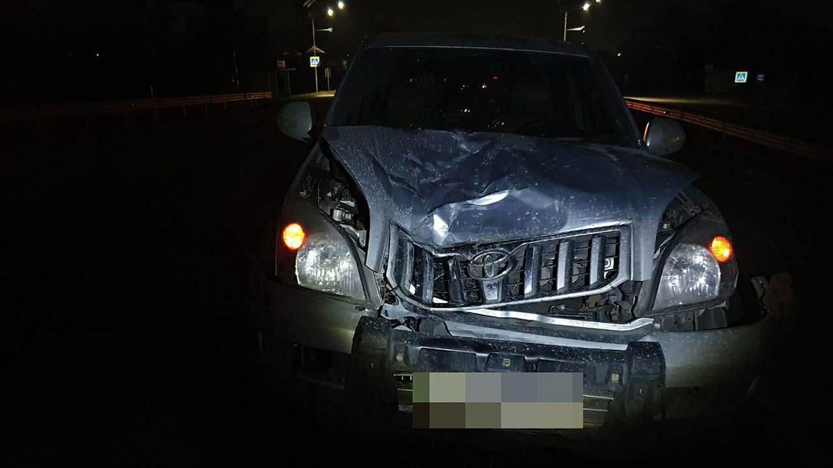 Тілом проламало капот: на Харківщині позашляховик жорстко зніс пішохода - Харків Тілом проламало капот: на Харківщині позашляховик жорстко зніс пішохода - Харків