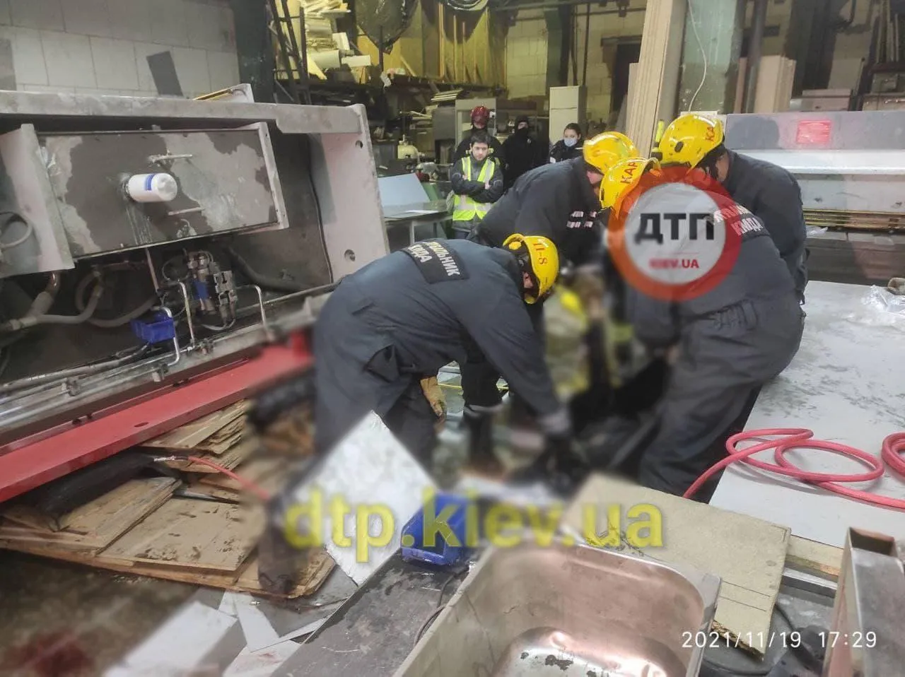 смертельний випадок на виробництві у Києві смертельний випадок на виробництві у Києві