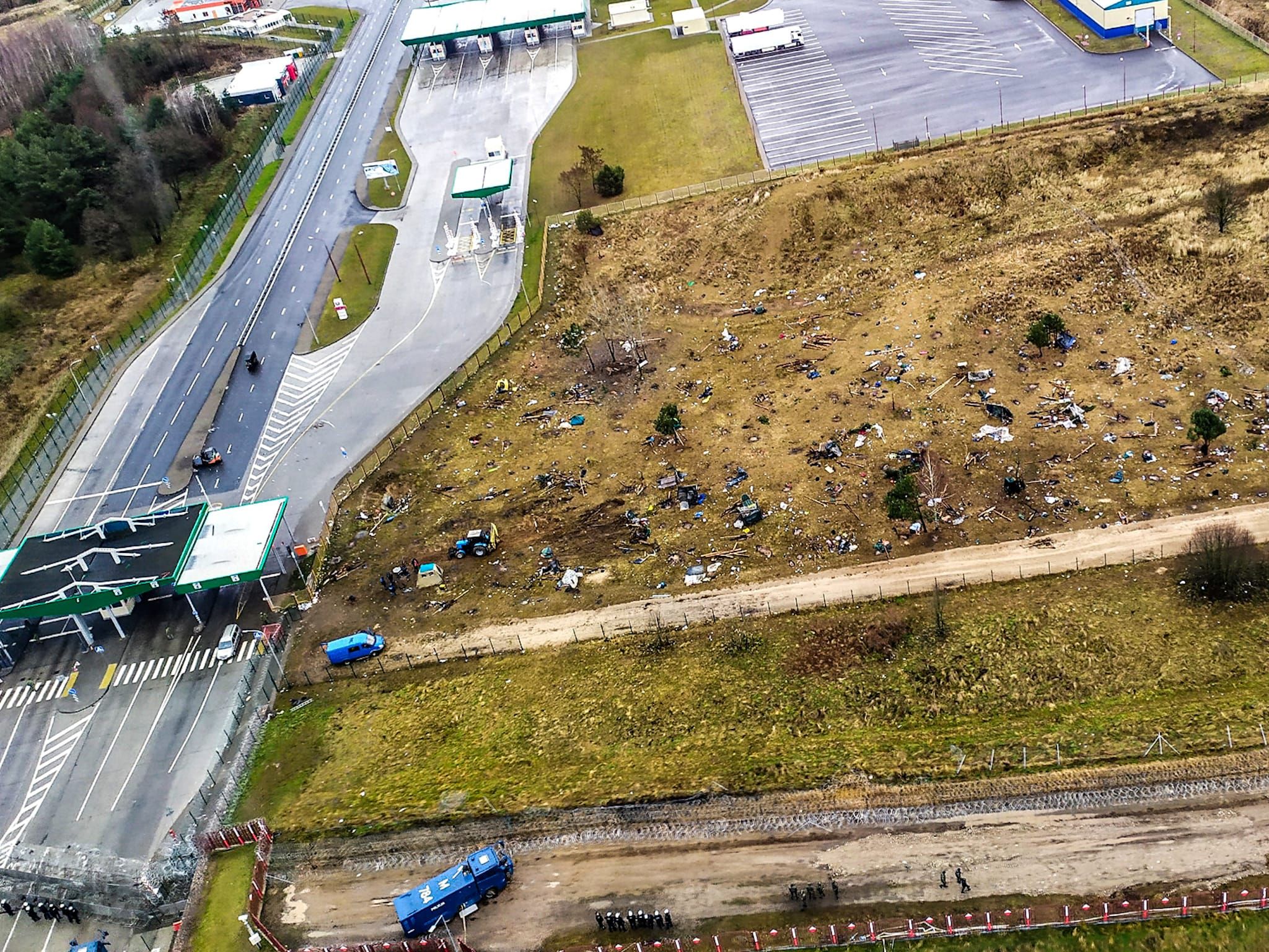 Мігранти покинули табір на кордоні Білорусі та Польщі - новини Білорусь - 24 Канал Мігранти покинули табір на кордоні Білорусі та Польщі - новини Білорусь - 24 Канал