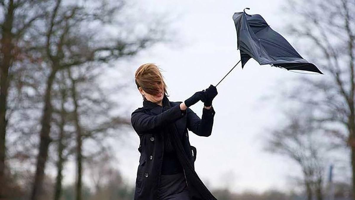 В Киеве объявили штормовое предупреждение: спасатели назвали причину В Киеве объявили штормовое предупреждение: спасатели назвали причину