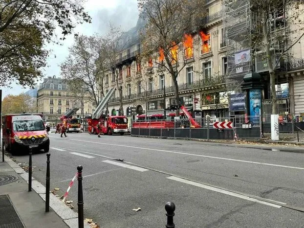 Пожежа Париж