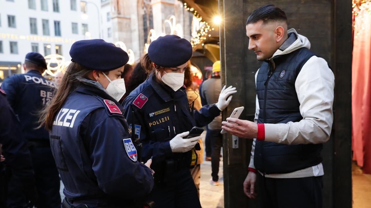 На тлі оголошення локдауну у Відні почалися масові протести - 24 Канал