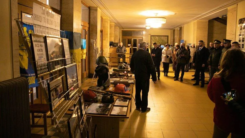 У приміщення Закарпатської ОДА відкрили виставку У приміщення Закарпатської ОДА відкрили виставку