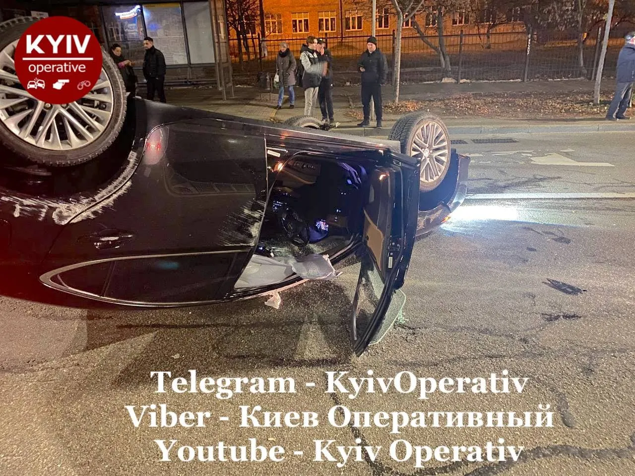 У Києві молодик загинув під колесами авто У Києві молодик загинув під колесами авто