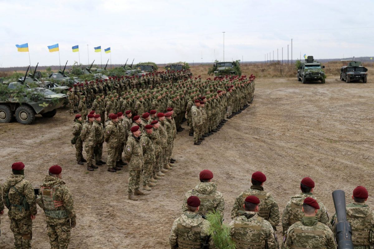 Десантно-штурмові війська провели навчання на Житомирщині: потужні фото та відео - Україна новини - 24 Канал