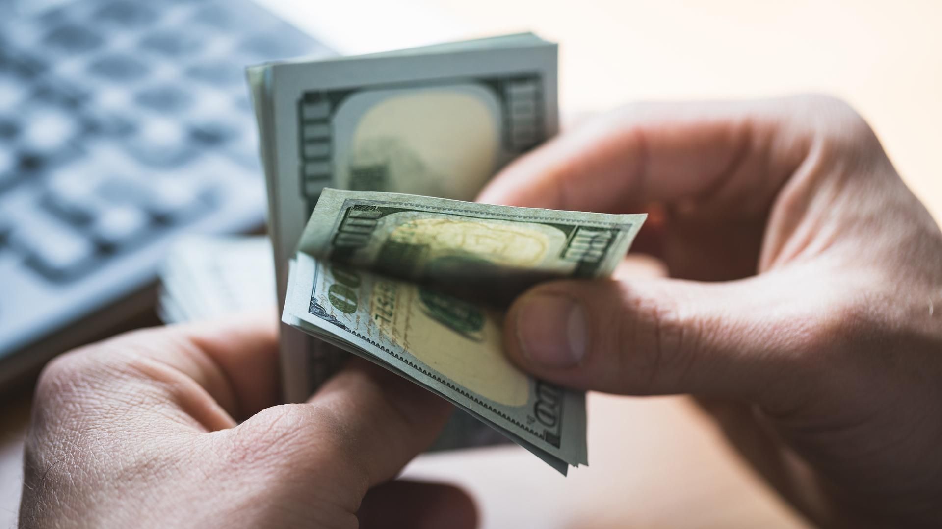 "Подарую 15 тисяч": у Харкові судді прислали конверт із 50 гривнями - Новини Харкова - Харків "Подарую 15 тисяч": у Харкові судді прислали конверт із 50 гривнями - Новини Харкова - Харків