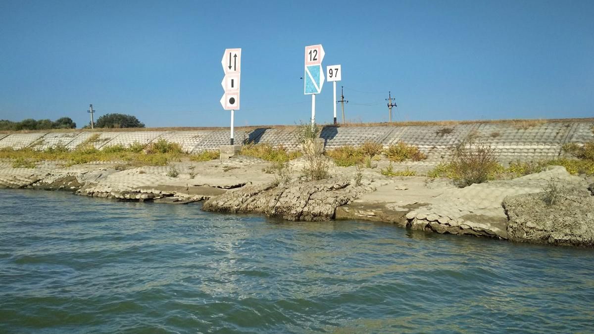 В Одесской области разрушается дамба Дуная: конструкции "сползают" в реку В Одесской области разрушается дамба Дуная: конструкции "сползают" в реку
