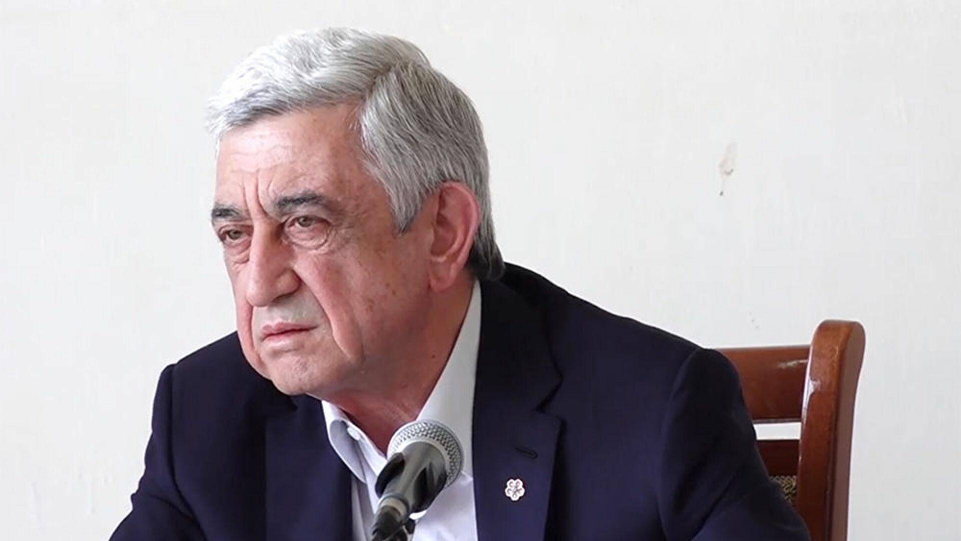 Экс-лидера Армении подозревают в получении взятки: с него взяли подписку о невыезде Экс-лидера Армении подозревают в получении взятки: с него взяли подписку о невыезде