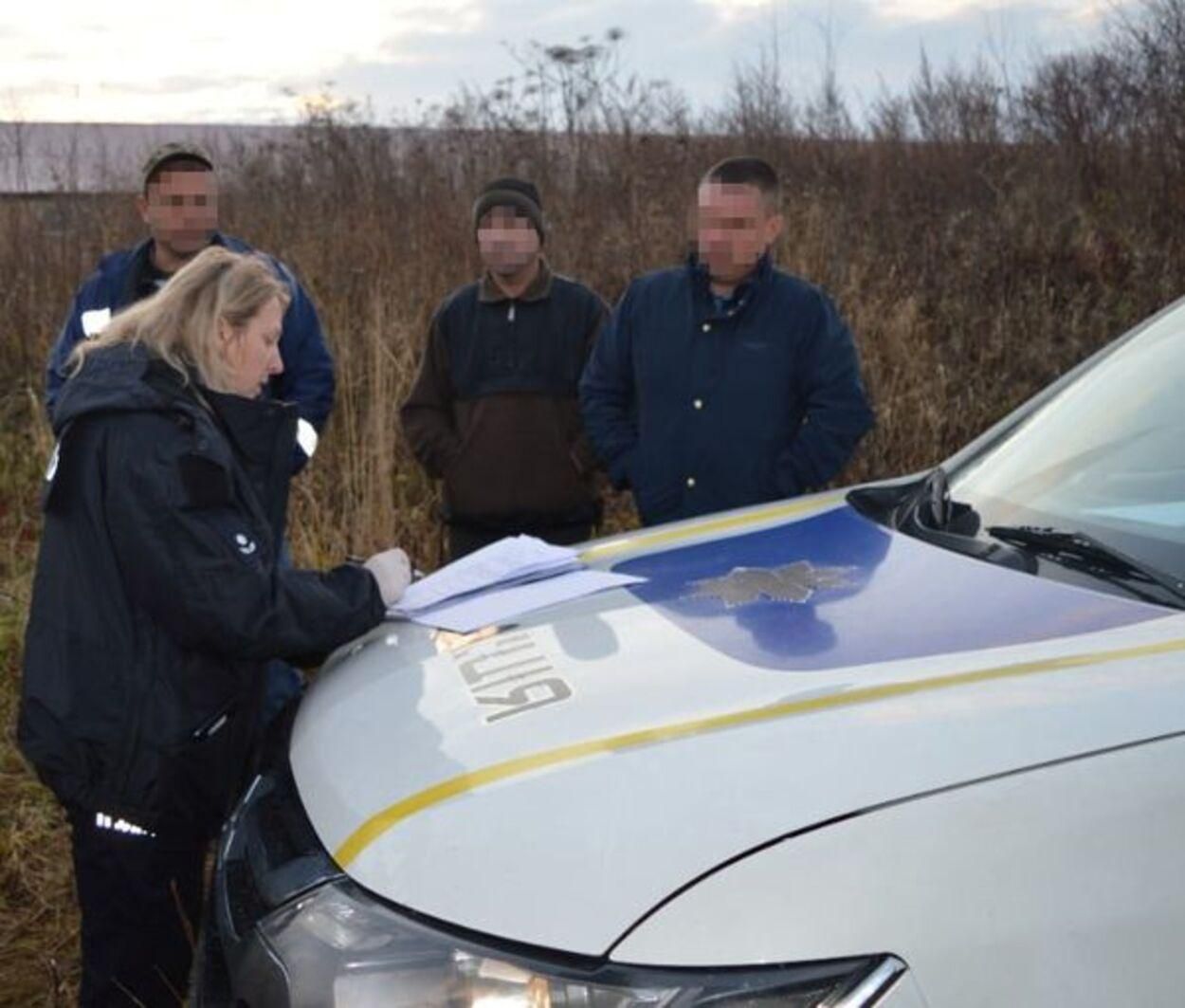 Неподалік Львова неадекватний водій розбив 2 службові авто, втікаючи від поліції - Новини Львова - Львів