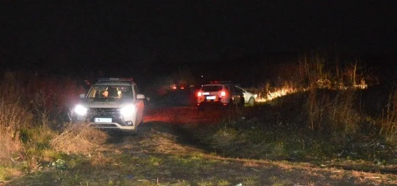 Неподалік Львова неадекватний водій розбив 2 службові авто, втікаючи від поліції