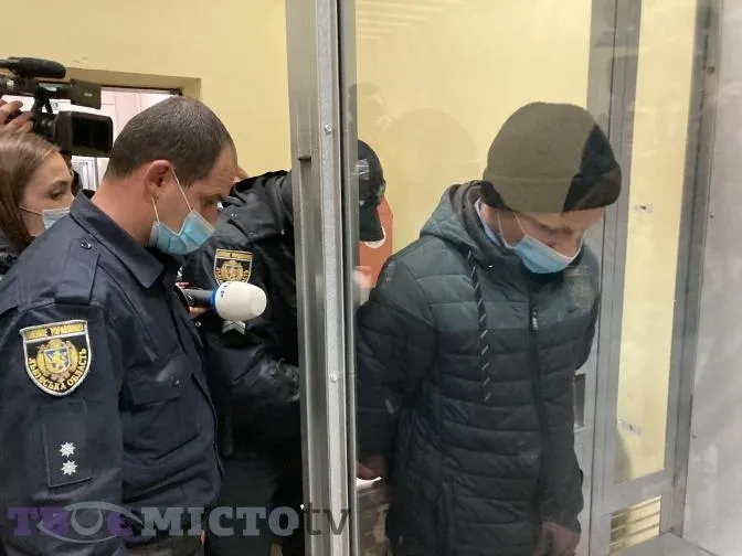Я думав, що вона послизнулась: як водій, що збив 2 монахинь у центрі Львова, пояснив свої дії Я думав, що вона послизнулась: як водій, що збив 2 монахинь у центрі Львова, пояснив свої дії