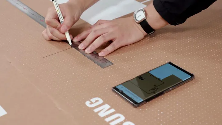 Як креативно використати коробки продукції Samsung